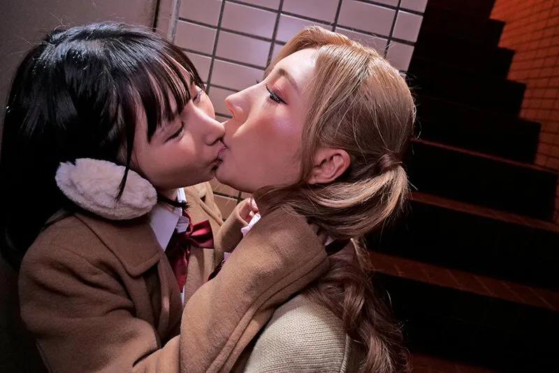 【JK百合】渋谷華 レズ解禁身長差40センチのちっちゃい幼馴染にレズ開発された私【由良かな】