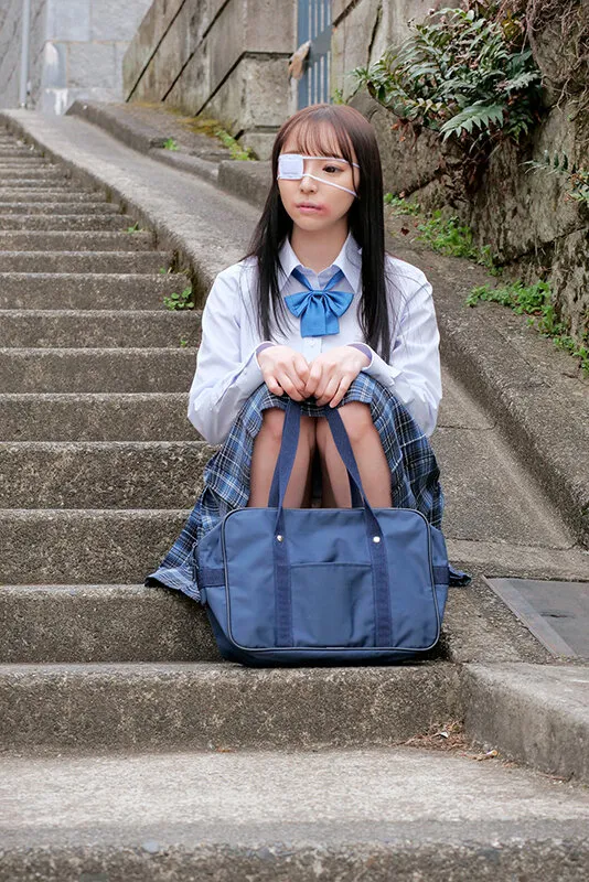 【JK監禁・四肢拘束】雅子りな 達磨