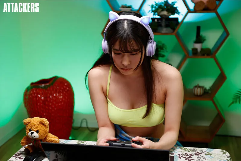 弟に犯された女性ゲーマー オンライン実況、生レイプ配信 伊織羽音