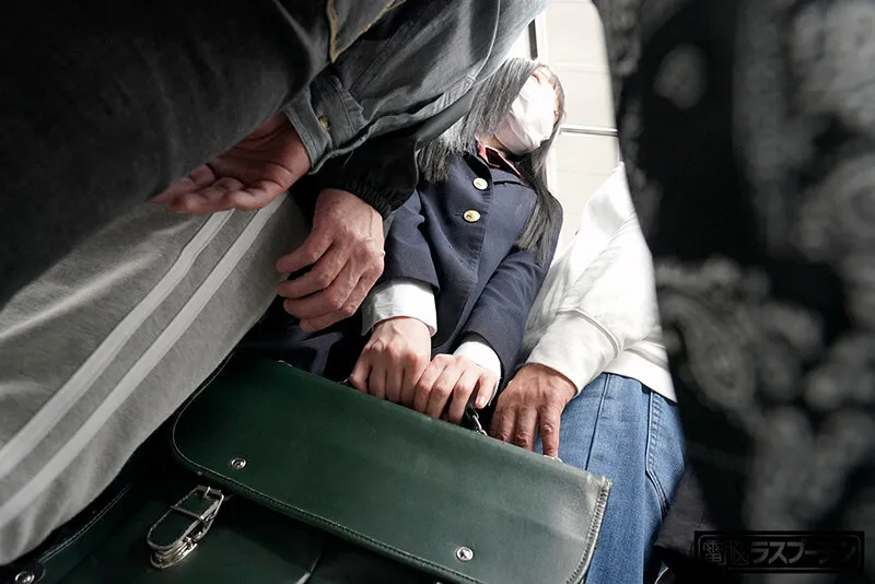 【ロリJK】ちっちゃい女の子を3人で囲み制服を剥ぎ取ってあらゆる快感を叩きこむ卑劣巨漢集団 雅子りな