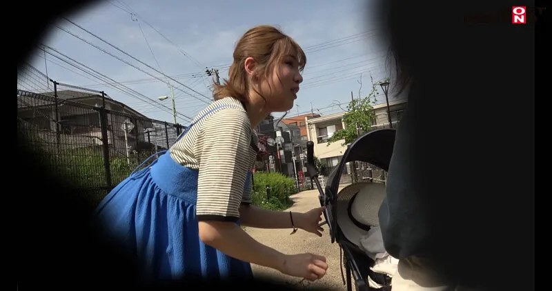 【二宮もも】赤ちゃんとおさんぽ中 公園若ママナンパ自宅SEX おしゃれでキレイで家族想い 今時お母さんとエッチしませんか？ ももさん 25才（3歳の男の子の新米ママ）