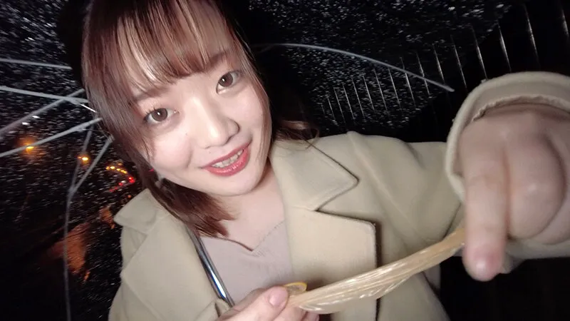 【橋本りこ】避妊具精飲 精子入りコンドームを持ち歩き野外で飲み干す女子大生