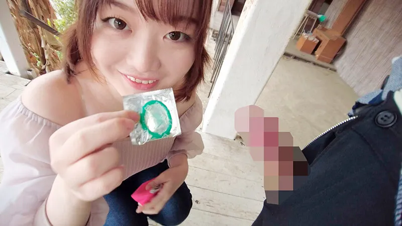 【橋本りこ】避妊具精飲 精子入りコンドームを持ち歩き野外で飲み干す女子大生