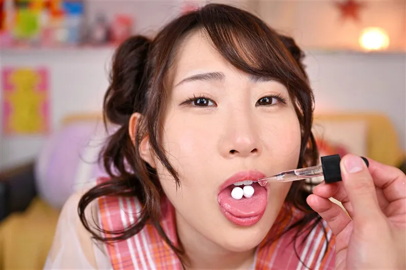 【JK】【VR】「誰にも言わないでね♡内緒だよ♡」【お触り禁止！本番禁止！】明るく元気な【ルーズソックスJ○】を媚薬で発情させるとエロエロ豹変！愛液ダダ漏れ早漏パイパンま○こを突きまくっておち○ぽ依存確定！【口内射精・中出し3発射】秘密の孕ませ禁断J○リフレ  五十嵐清華