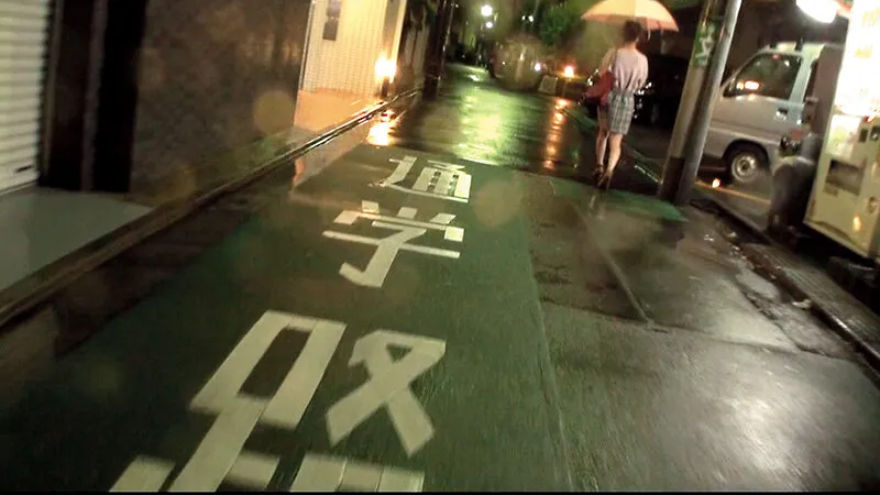 【工藤ララ 他】【JKレイプ】雨が降りしきる日、音が消される為レイパーが犯行に及ぶ