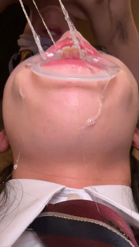 【篠宮花音】【JK近親姦虐待動画】私は毒親です。娘の精飲動画をネットにアップして、その収益で生活しているからです。撮影:かのんパパ