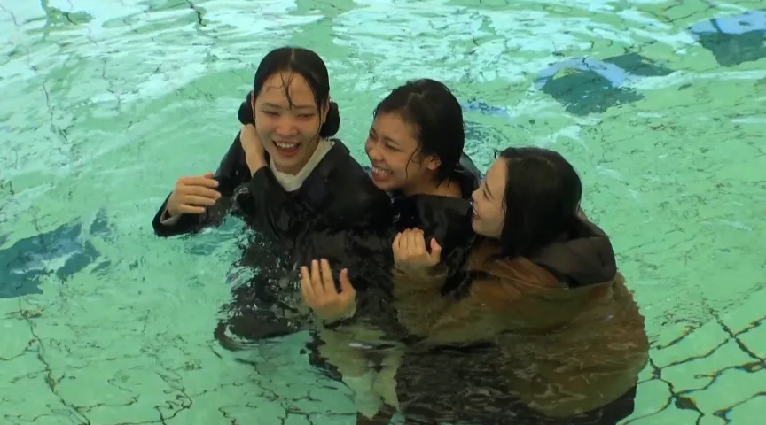 【JK】新入生対象着衣水泳授業【ウェット＆メッシー】