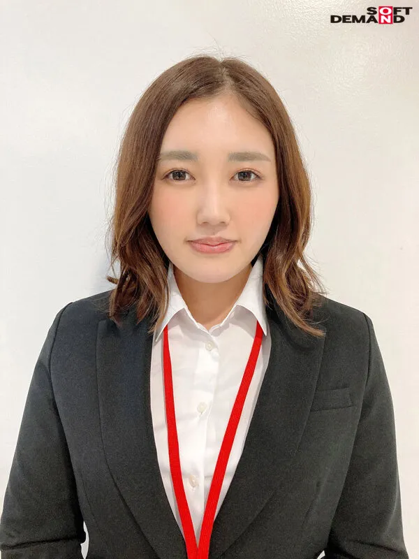 【佳乃三つ葉】ロッカーの向こうには40名以上の同僚が通常業務中！公開全裸！！SOD女子社員 ハダカになるより恥ずかしい脱ぎキャンBOX野球拳 小野村光