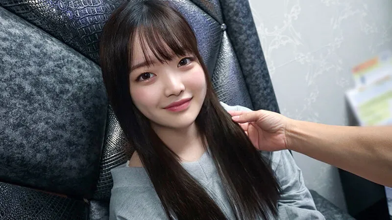 【橋本りこ】高身長・透明感美○女 童顔ゆえに大人っぽさに憧れる現役学生の爛れたSEX事情。早熟ドスケベ裏垢ビッチの無許可中出しも許してくれちゃう神対応に追加中出し！