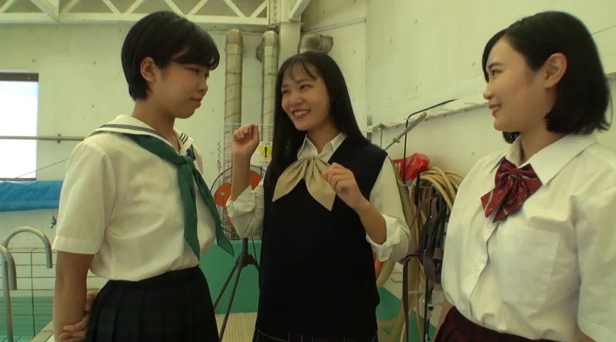 【JK着衣水泳】新入生自主的水泳授業【ウェット＆メッシー】