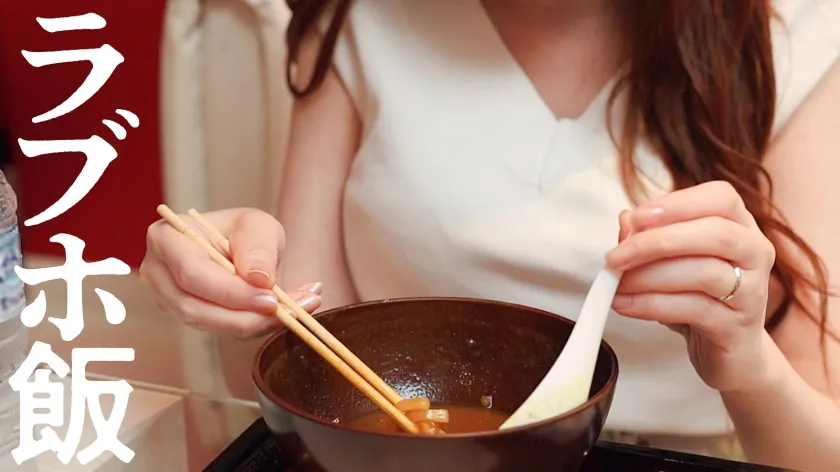 【花井ゆり】【43歳からのアンチエイジングセックス】透き通る美肌にもっちり柔美乳…生活費を稼ぐためSSR級美人奥様がAVに応募！！結婚10年でも朝晩旦那とヤってるらしい…週8SEXこれが美貌の秘訣♪毎日吸われてるからか、異様にどエロい乳首。息を吹きかけただけでイってましたwww at千葉県船橋市 船橋駅前