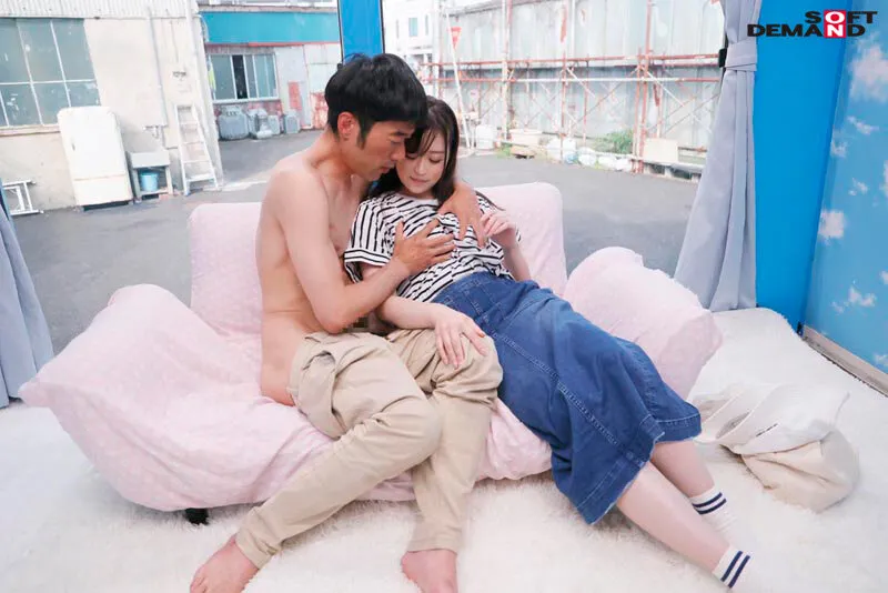 【橘京花 他】マジックミラー号 「性欲が抑えられなくて困っている男性の悩みを聞いてくれませんか？」欲求不満な人妻に猛々しくそそり勃つペニスを見せつけたら旦那以上の巨根に陶酔し秘唇濡れ濡れ恍惚SEX！