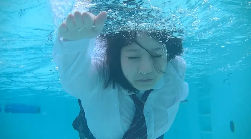 【JK着衣水泳】先輩からの告白？