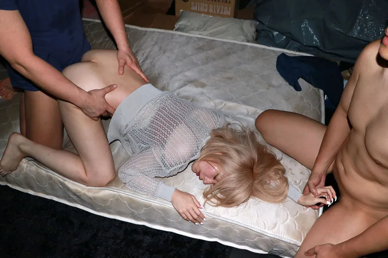 【百瀬りこ】（仮）暗黒093さん【巨乳金髪ギャル 盗撮・ストーキング・痴漢・レイプドラッグ・拉致監禁・中出し昏睡レイプ動画流出】