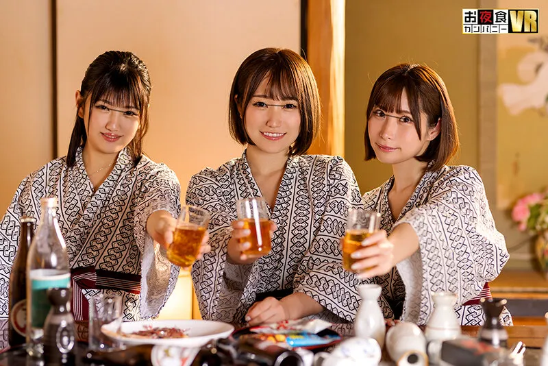 【春日えな 百瀬りこ 若宮穂乃】【VR】『私たちにも挿れなさいよ！』社員旅行で社内恋愛禁止なのに後輩女子社員と付き合っているのが2人の巨乳女上司にバレた！ 女子ばかりの会社に転職してしまったボク…。当然、女社会でボクは肩身が狭い！にもかかわらず後輩女子社員に手を出してしまい付き合う事に…