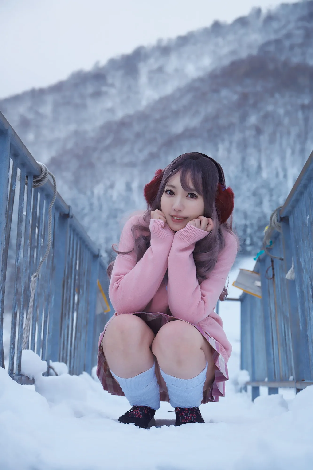 【天使みゅ。】雪とギャルと委員長【JKコスROM】