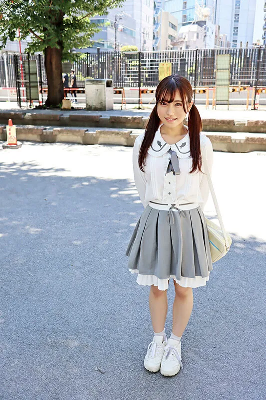 【JK】小悪魔美少女 エロビッチ育成委員会 エッチごっこが大好きなGカップ美乳美少女に生SEXの快感を教え従順中出しラブドールへ 佐藤しお