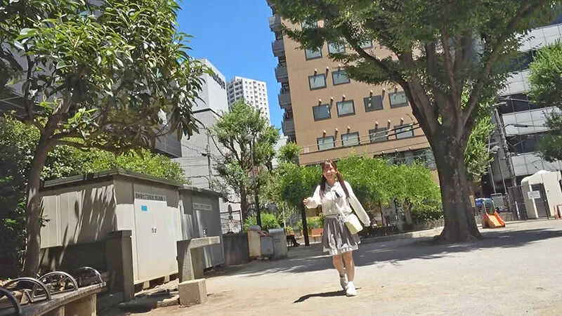 【JK】小悪魔美少女 エロビッチ育成委員会 エッチごっこが大好きなGカップ美乳美少女に生SEXの快感を教え従順中出しラブドールへ 佐藤しお