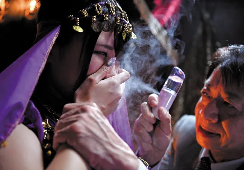 人の弱みに付け込んで… 罪な女 三田サクラ