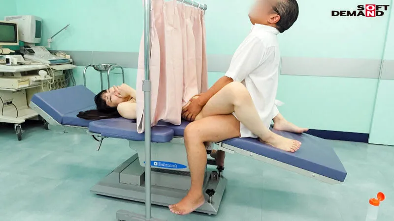 【天晴乃愛 胡桃さくら 夢川りあ】【キメセク健康診断】変態医師がこっそり媚薬を飲ませてガンギマリSEXしまくるドクハラの一部始終