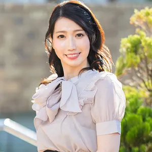 【望月瞳】ひとみ【学童保育職員 不倫妻】