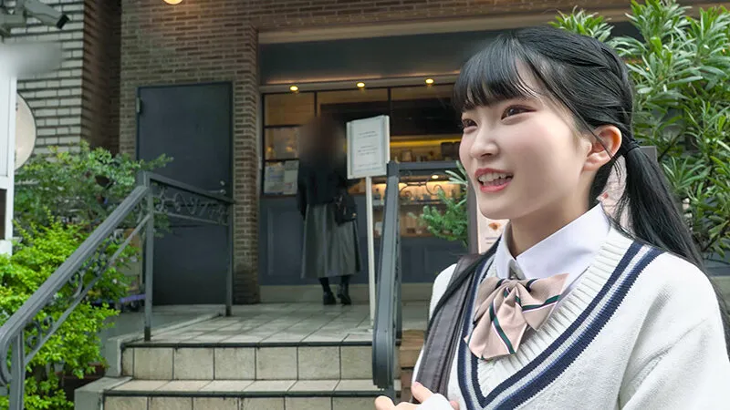 【伊織ひなの】【JK】【アフスク☆セックス】真面目系なルックスがかわいいひなのちゃん1☆歳！友達に嘘をついてまで男に会う性的好奇心激強ガール！！小さな体を使って積極的にチ○コを味わう制服ガールに限界突破中出し！！