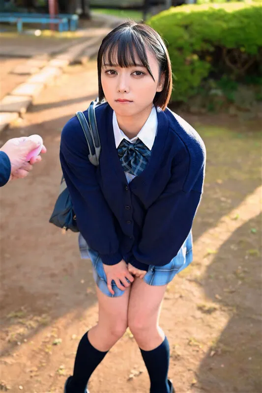 【もなみ鈴】【JK】【VR】【遠隔操作】ボーイッシュ制服美少女をアウトドア寸止めリモバイ調教で悶絶欲情化してハメ倒す放課後