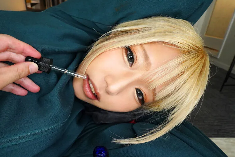 【JK】【VR】ヤレそうにない巨乳ギャルがオナホマ〇コ墜ち！伝説の媚薬でキメセク！！乙アリス