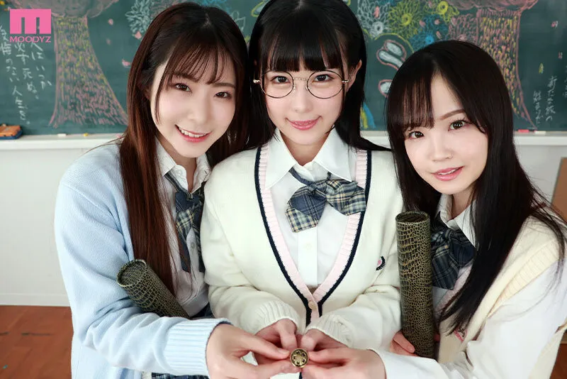 【横宮七海 工藤ララ 沙月恵奈】【JK】【VR】MOODYZ VR7周年記念作品！！ 卒業までの半年間…美少女J○3人に告白されて迫られ続ける青春学園生活VR！！8K高画質でキラキラしすぎの学園時代にバーチャルタイムスリップ！！