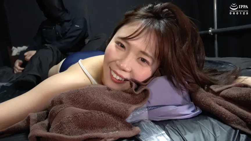 【角名つむぎ】うつ伏せ四肢拘束にローションも使ってスーパーハードなくすぐりで叫びまくるつむぎちゃん！