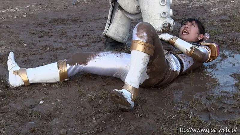 【宇流木さらら 渚みつき 沙月恵奈】騎神戦隊レジェンミラー2 後編