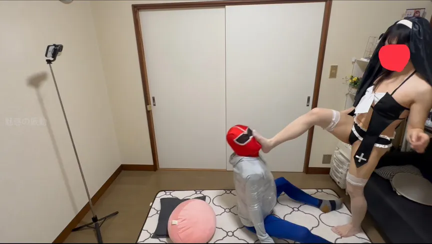 M女の“玩具の永衣”ちゃんに玩具にされた！ラップでぐるぐる巻きにされて電気アンマ敗北射精！ドM女子がなんでこんなに電気アンマ上手いんだ？