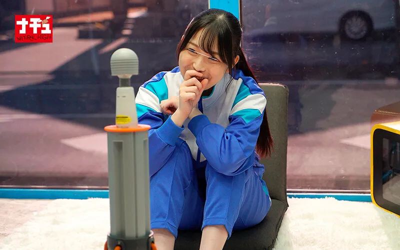 【天美めあ 久和原せいら 月美りょう 月本海咲】【JK】失禁マジックミラー号 股間直押し！スクワット‘電マ’カウンターで目指せ100プッシュ！快感に我慢できずガニ股でお漏らしイキしてしまう部活帰り女子