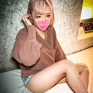 【来栖みく】みく【キモおじ×ピンク髪ギャル 無許可中出しハメ撮り流出】