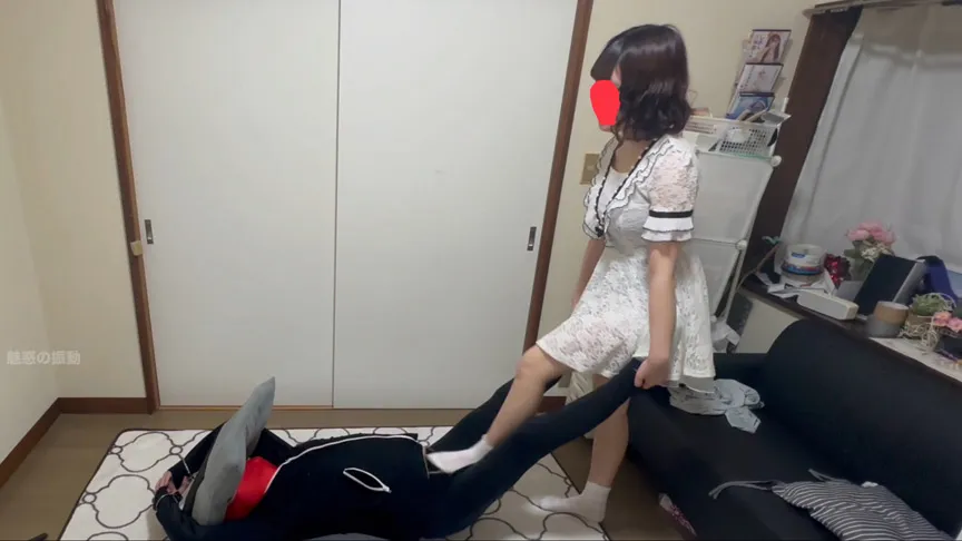 姉弟喧嘩は姉が弟への金玉つぶしの刑で決着！電気アンマで暴発射精させられる弟