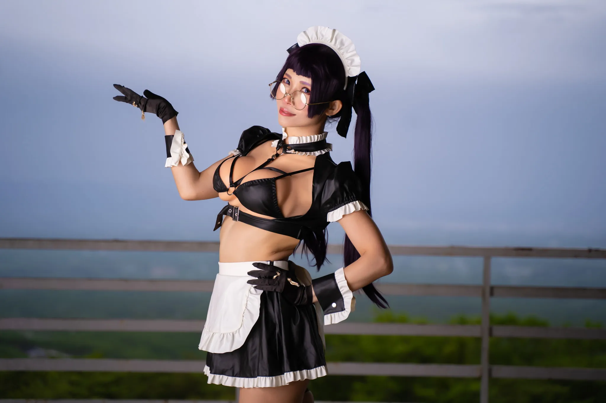 【櫻井樹樹】たたかうメイドさん【ビキニ眼鏡メイドコスROM】