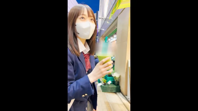 【天然美月】アイドル級美少女の裏の顔…！SNSで知り合ったおっさんに何度もイカされた挙句に2回も中出しされてしまった裏垢女子(19)