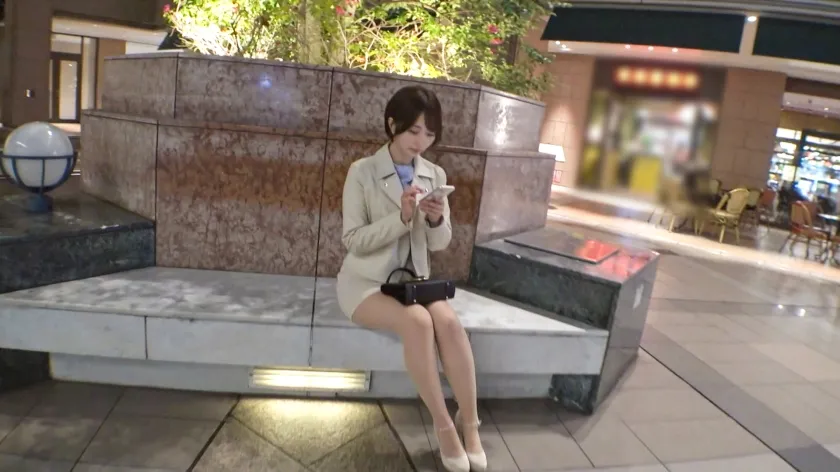 【那賀崎ゆきね】【性欲強めなキス魔！？】超有名広告代理店S(○○TVとか動画配信サイトもやっている)で働いているキャリアウーマンが性のはけ口として出演！普段は真面目に働く女性がこんなにも痴態をさらけ出す！ショートカットでスタイルがあまりにも良すぎる！美尻で美乳なショートカットの変態女子が好きならば、超ど真ん中火の玉ストレート！セックスに夢中になりすぎて汗がとまらん！気持ち良くなることに飢えていた！後半は自分の気持ち良いことしか考えず、無心に腰を振り続ける変態キャリアウーマン。働く女性の裏の姿は、抜き率200%！ 【初撮り】ネットでAV応募→AV体験撮影 2195