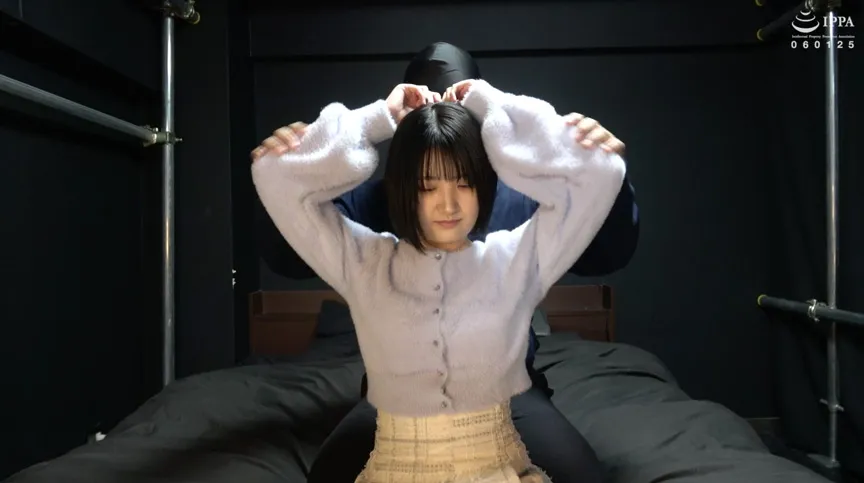 「小動物系女子をくすぐりチェック！ 身体の側面は本気でイヤ！」WAKA-051 天乃のあ（1）