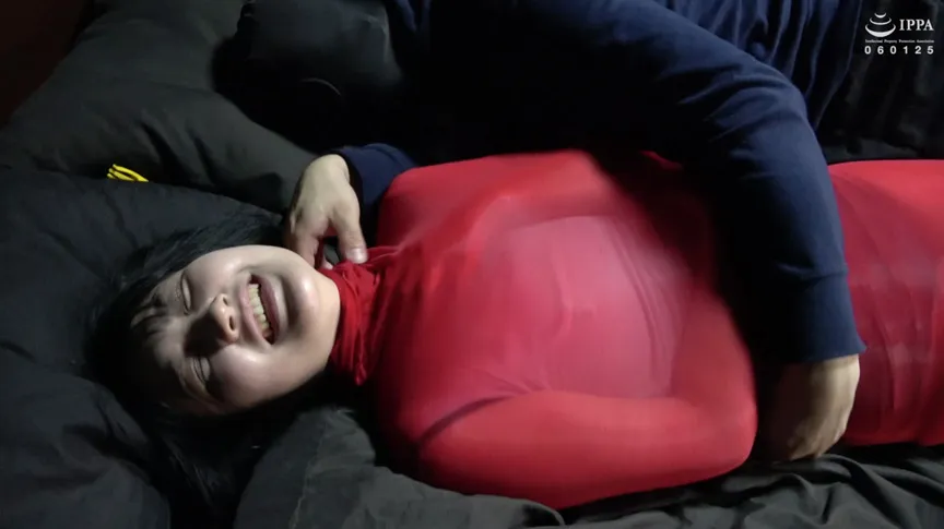 「片手片足拘束で無駄な抵抗を楽しまれた後、全身ストッキングで遊ばれる小動物系女子！」WAKA-051 天乃のあ（6）