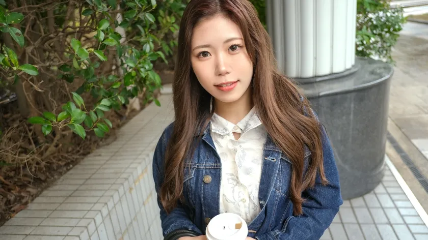 【木村茉白】【指原莉乃似】【隠れ巨乳ばんばんざい！！】なぜ隠すのか、Gカップを！そんな、指●莉●似のアイドルみたいな美少女がきてくれました！「最近、セックスが好きになりました。。。硬くて、大きいチンコに出会ったからですかね。。(笑)それから、ずっとエッチなことを考えちゃいます(照)」性に目覚め始めた彼女は、緊張すると言いながらもエッチが始まると、積極的にご奉仕してくれる、ご奉仕型スケベ女子でした。おじさんの巨根に奥をガン突きされながら、何度もイキ狂う姿がたまらん！！ 揺れる胸を見せながら腰を振り続ける騎乗位で何度も何度もイキ続けるところが一番の抜きポイント！！ 【初撮り】ネットでAV応募→AV体験撮影 2210