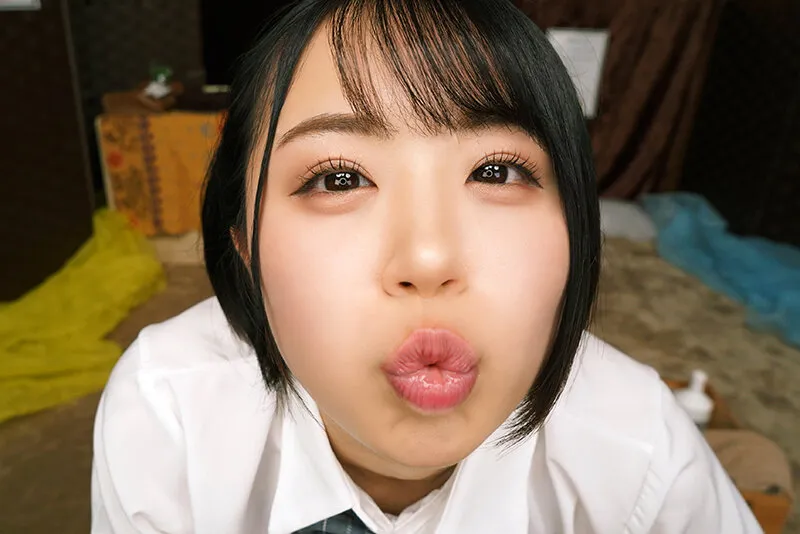 【VR】いやらしい舌と唾液で全身舐め回し何度も射精に追い込む絶頂痴女風俗 菊池はる【8K】