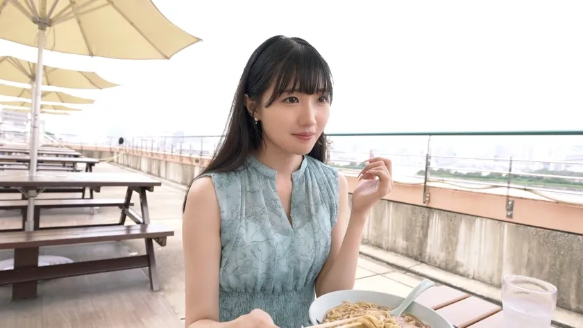 【鈴音まゆ】【美尻で美脚】高身長スレンダーボディ女子大生参戦！布面積極小の水着から透き通るような美白肌とプリケツがまる見え！彼氏公認出演とはいえ彼氏が泣いちゃうレベルで感じまくりで連続絶頂！潮も吹きまくり！彼氏じゃない極太チ●ポでドスケベ喘ぎ声をあげながらイキまくる！ 【初撮り】ネットでAV応募→AV体験撮影 2259