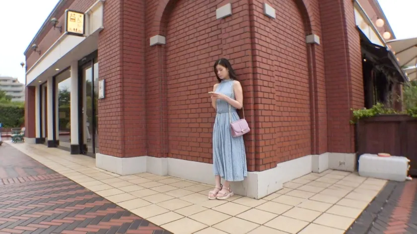 【浜辺栞帆】【絶叫獣系オホ声】【極限状態で連続イキ】生徒たちのマドンナ、保健室の先生がとろけ顔で涎を垂らしてアクメ三昧！爆乳で！爆尻で！爆イキ！焦らしに焦らされてM性が爆発！「くぅーんくぅーん」って子犬のようにち●ぽを求めて、入っちゃったら狼の雄たけびみたいに大絶叫で腰を跳ね上げて痙攣イキ連発！「もうイケない..」って極限状態からの追撃ピストンで無呼吸イキする姿はエロ過ぎ！ 【初撮り】ネットでAV応募→AV体験撮影 2273