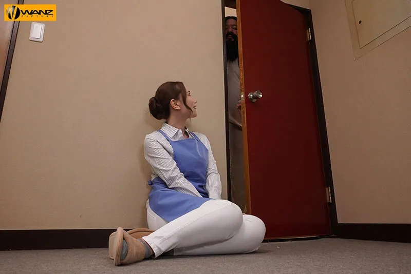 引きこもり自立支援センター 子供部屋おじさんの大量シコティッシュを見かねてチンカスだらけのニートチ●ポでさえ笑顔で性サポートしてくれる優しい巨乳職員のお姉さん 佐山愛