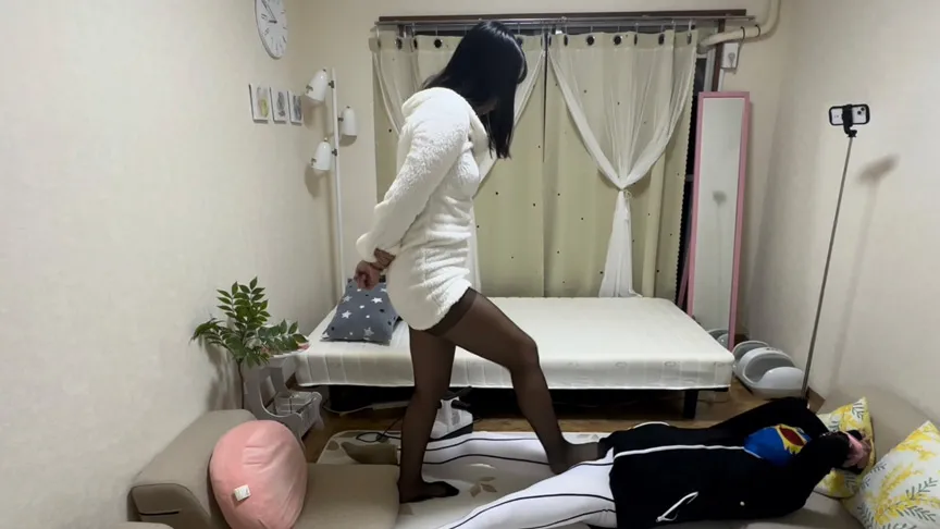 【JK】生まれながらの電気アンマの達人まりこちゃん！カテキョが生徒の電気アンマで快楽堕ち