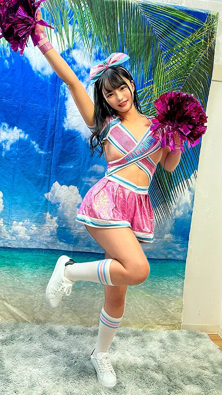 素人パンチラ in 自宅で個人撮影会vol.84 サーキットを彩るセクシーガールズ！！爆走コスプレで男たちの目線を釘付けにする音速のエロコスプレ！！