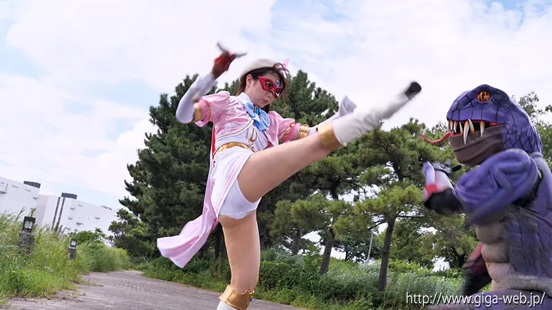 美少女仮面オーロラ 狙われた敏感すぎた美乳 市川愛茉