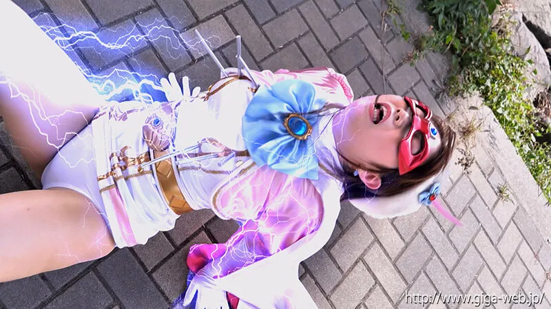 美少女仮面オーロラ 狙われた敏感すぎた美乳 市川愛茉