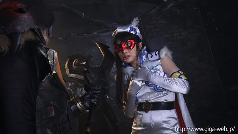 高飛車ヒロイン命乞い ～無様戦闘員堕ち～ 美魔女仮面フォンテーヌ 最上一花